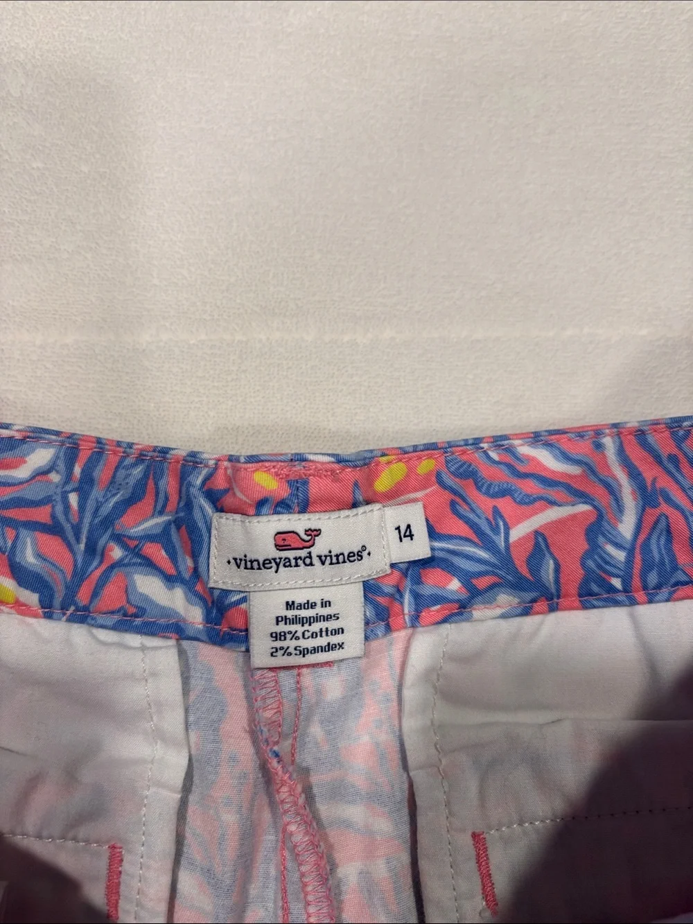 Vineyard vines Coral Pink Seaside Print Shorts size 14